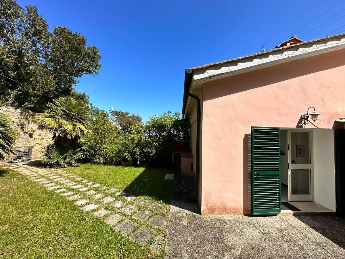 Le Vasche - By The Sea - Nice Apartment Cavo 0*,  Italy
